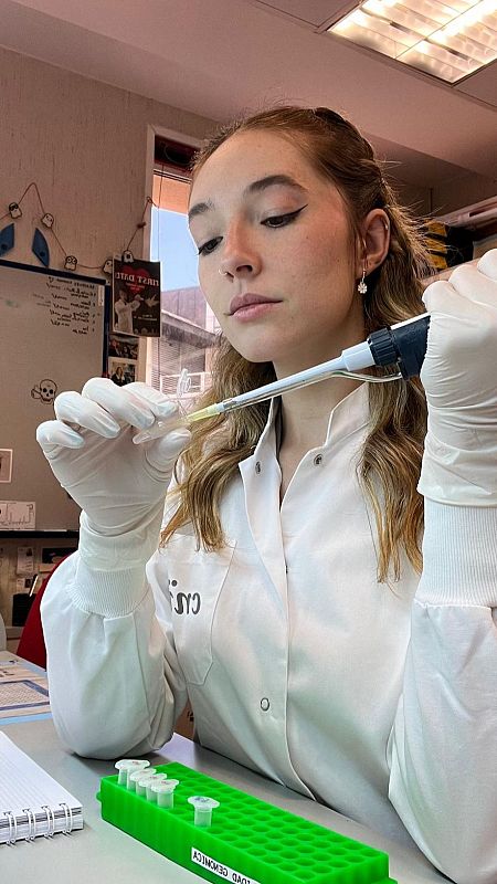 Anabel Sáez, científica enfocada en la ELA: 