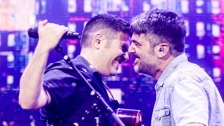 Estopa dando un concierto el Estadio Metropolitano, en Madrid.