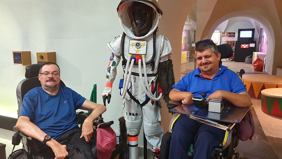 Luisfer, a la izquierda.