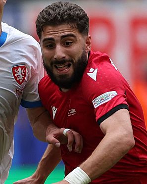 Zuriko Davitashvili, centrocampista de Georgia