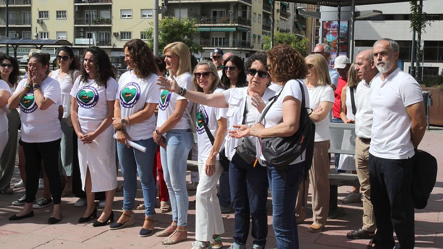 Se concentran en apoyo a los supervivientes de la narcolancha de Barbate y piden refuerzos