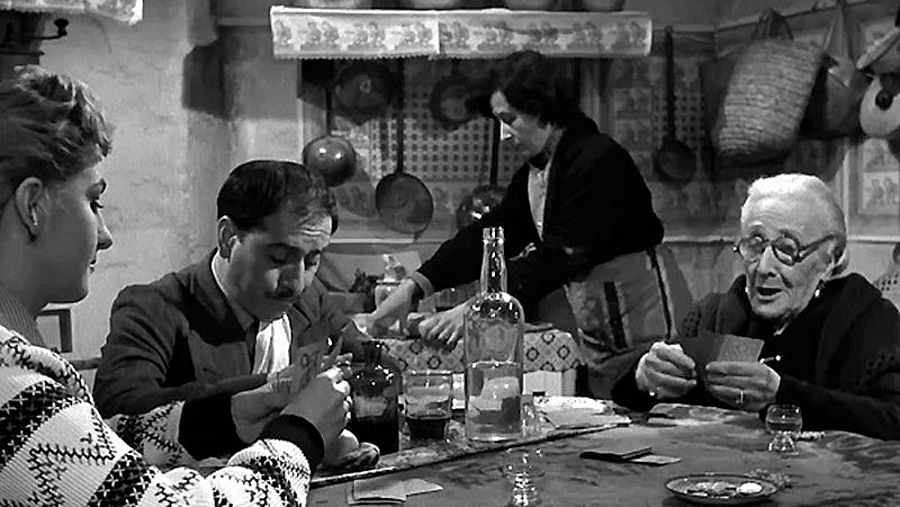 'El pisito' es la primera película de Rafael Azcona, en la que participó como guionista junto a Marco Ferreri, uno de los directores de la cinta.