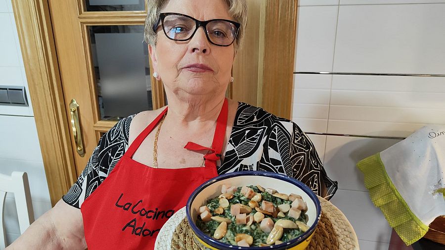 La cocina de Adora: crema de espinacas con nata  almendras