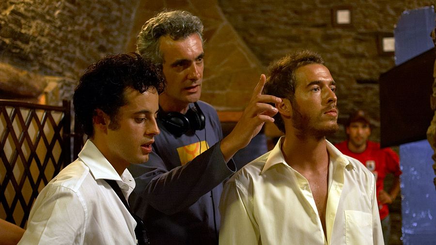 Javier Pereira y Javier Díaz con el director Miguel Santesmases