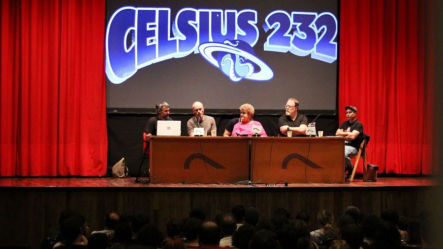 Una de las muchas presentaciones que tienen lugar en el Celsius 232