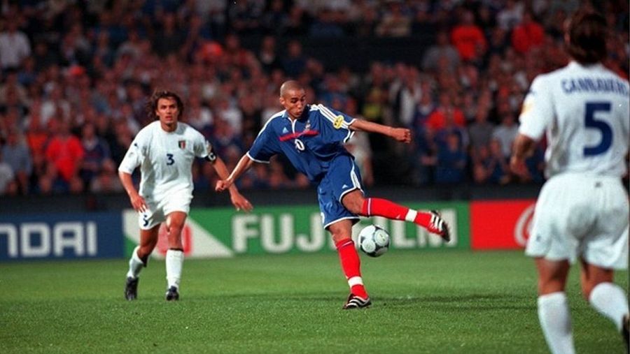 David Trezeguet y el gol que le dio a Francia la Euro del 2000 (EFE)