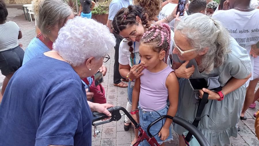 Mariquilla habla con Elisa Benaiges