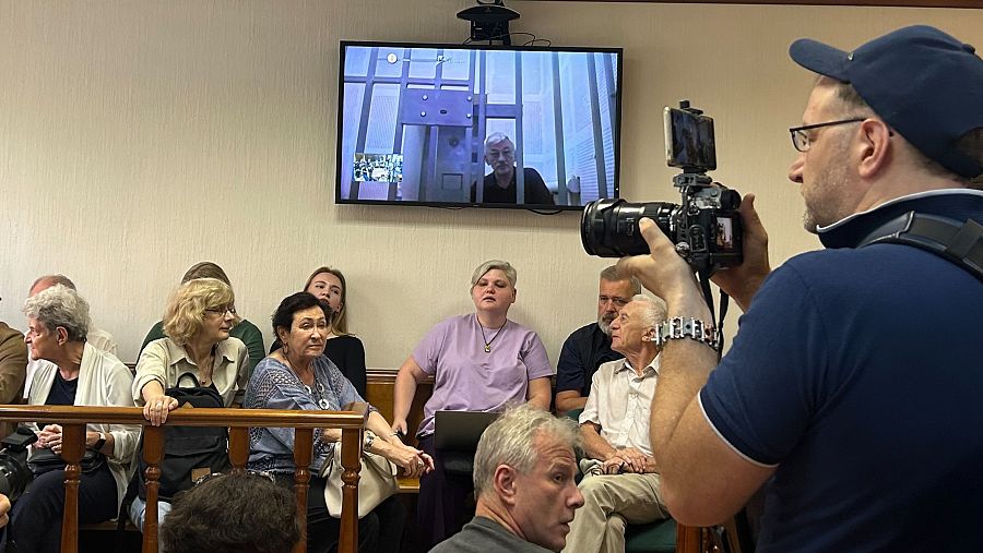 Tatiana Kasátkina y Oleg Orlov en una vista judicial