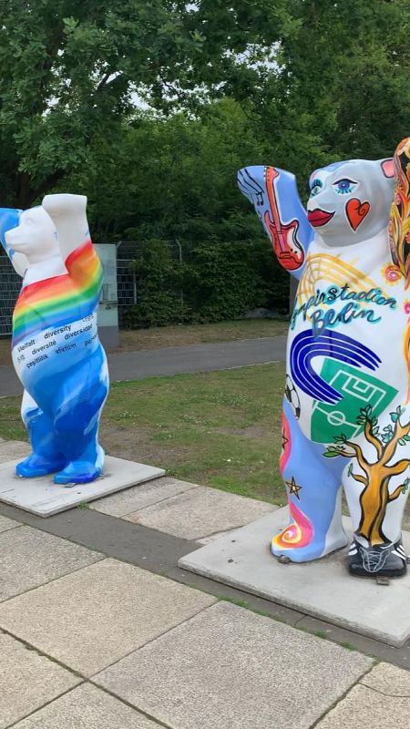 Los 'osos Buddy' de la diversidad y la tolerancia