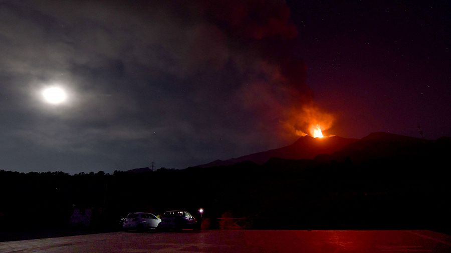 La erupción del volcán Etna intensifica su actividad