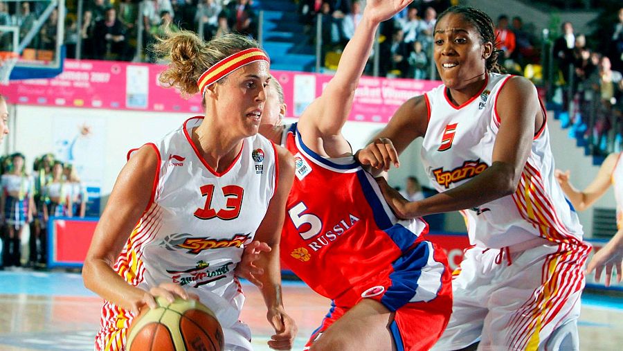 Las exjugadoras de baloncesto, Amaya Valdemoro y Cindy Lima