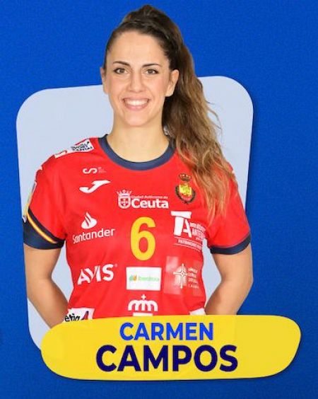 Carmen Campos, central de las 'Guerreras'