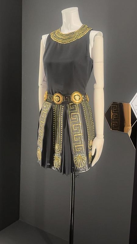 Exposición 'Gianni Versace. Frente al espejo'