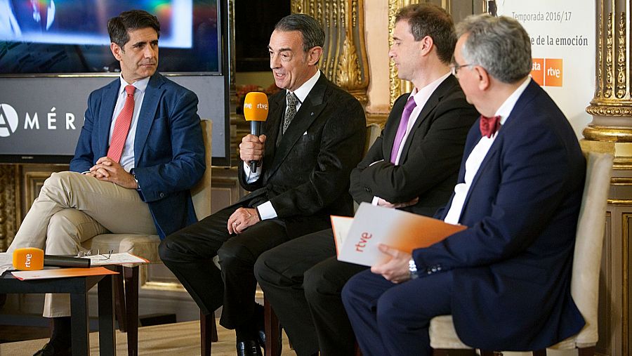 Miguel Ángel Gómez-Martínez durante la presentación de la temporada 2016/17