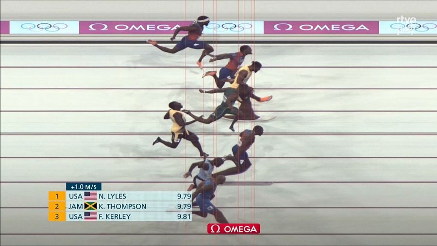 Foto finish de la carrera de los 100 metros masculinos en los Juegos Olímpìcos de París 2024.