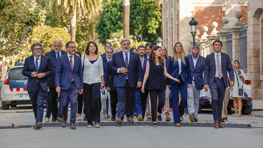 Los diputados Junts llegan al pleno del Parlament