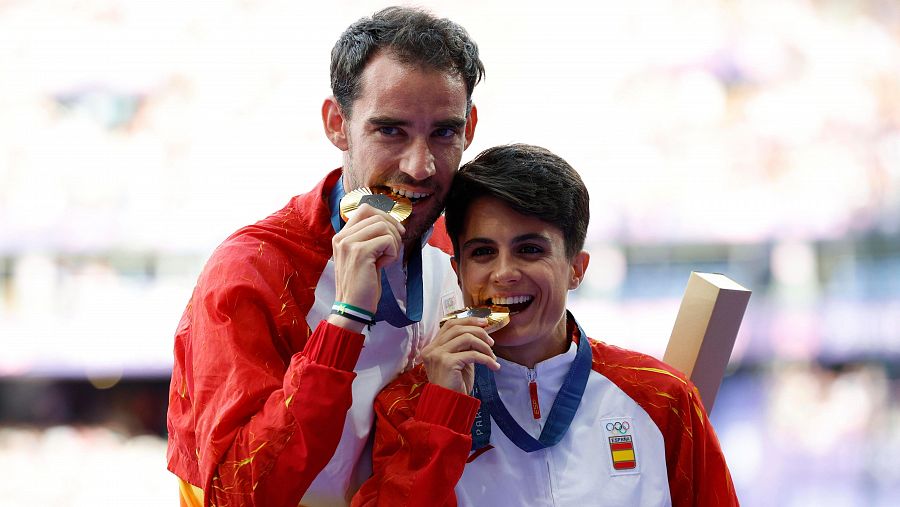 Álvaro Martín y María Pérez, oro en el maratón de relevos mixtos