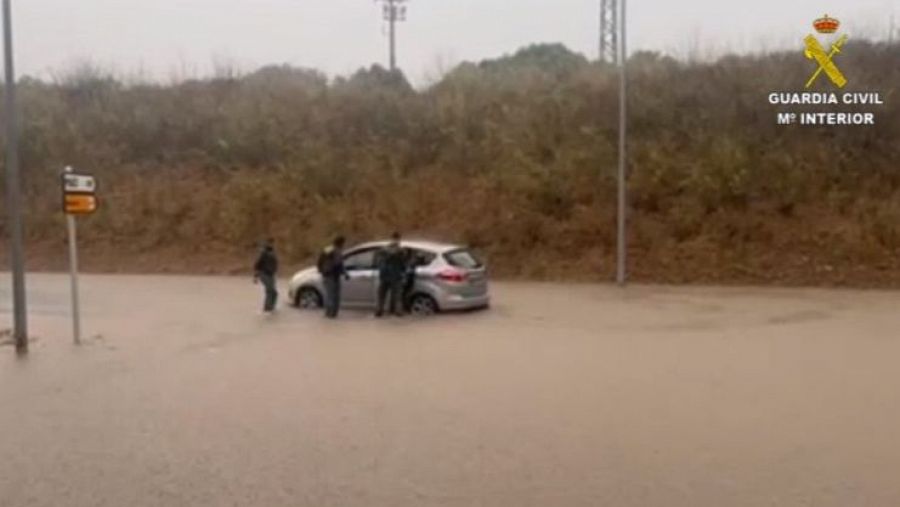 Vehículo atrapado en Alaior, Menorca