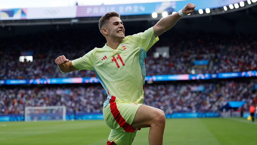 Fermín celebra el gol del empate y de la posterior remontada contra Francia.