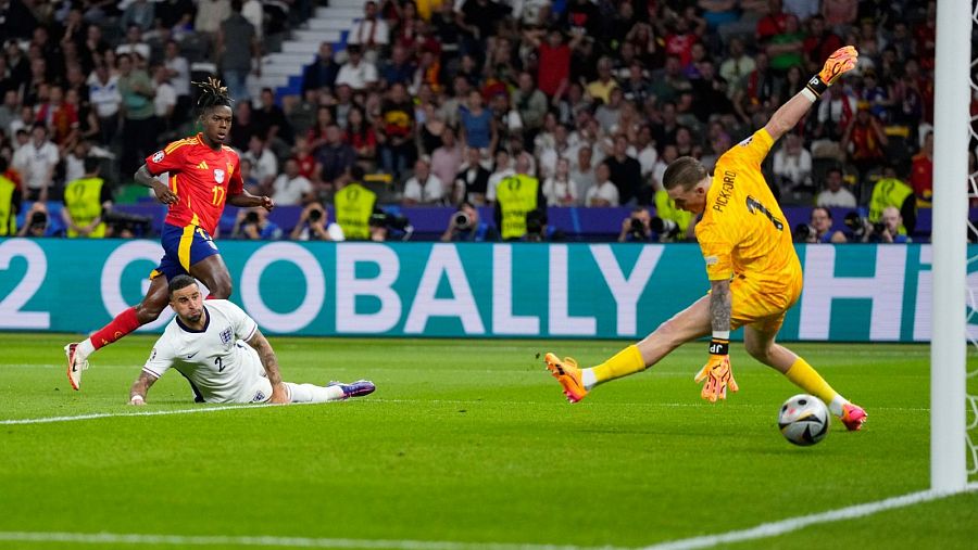 Gol de Nico Williams ante Inglaterra en la final de la Eurocopa de fútbol 2024