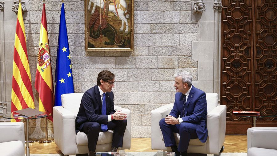 El president de la Generalitat, Salvador Illa, i l'alcalde de Barcelona, Jaume Collboni, es reuneixen al  Palau de la Generalitat