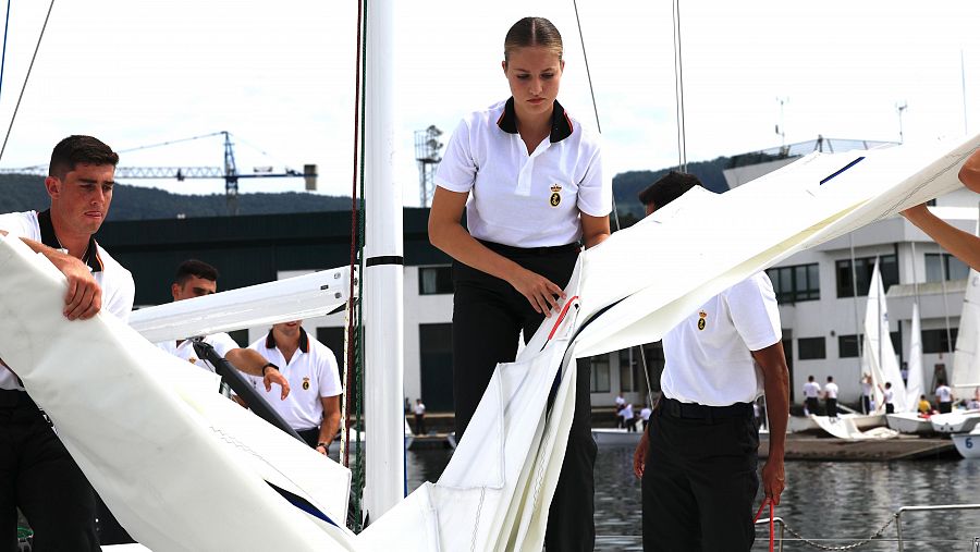 La primera salida a la mar en instrucción marinera de la princesa Leonor