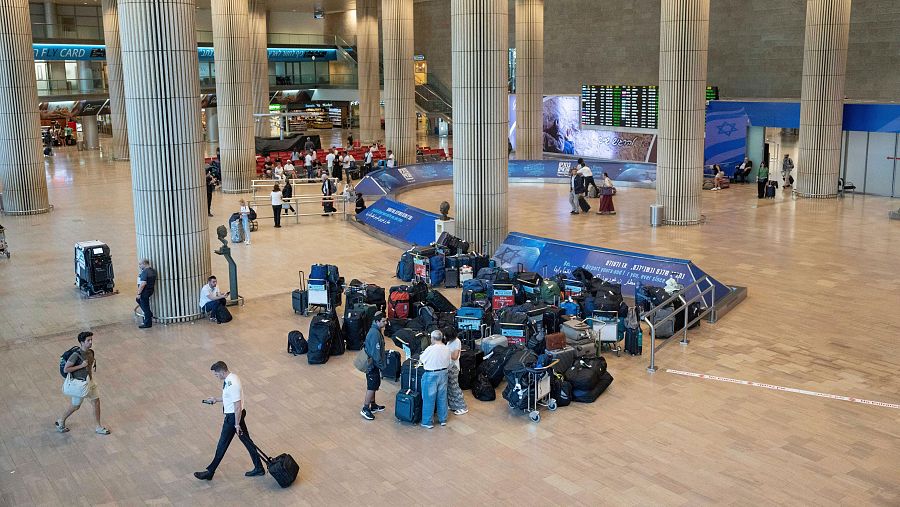 Viajeros en el aeropuerto internacional de Ben Gurión, el más grande de Israel.