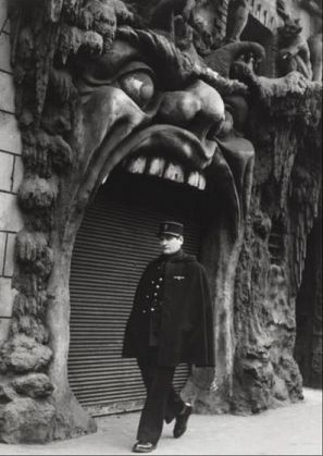 Un símbolo surrealista: La Puerta del Infierno