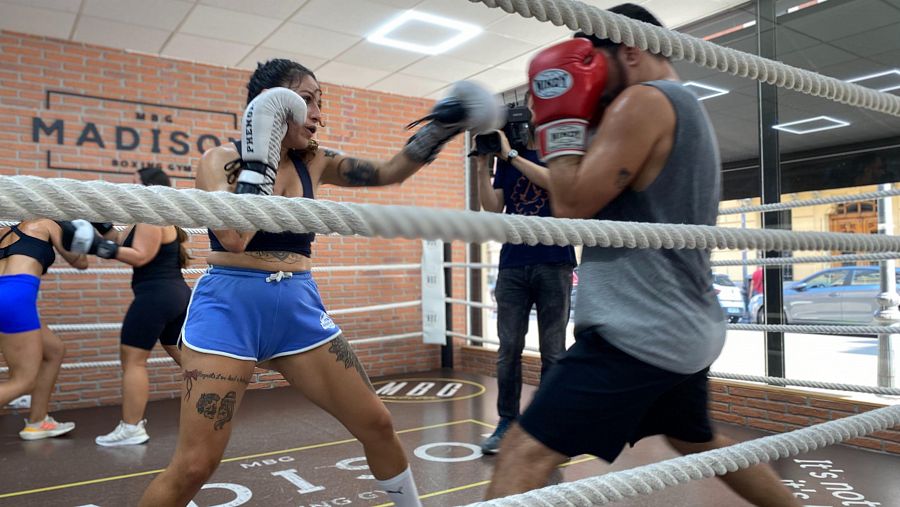 Amara Pazos, boxeadora del gimnasio Madison Boxing Gym,para Objetivo Igualdad