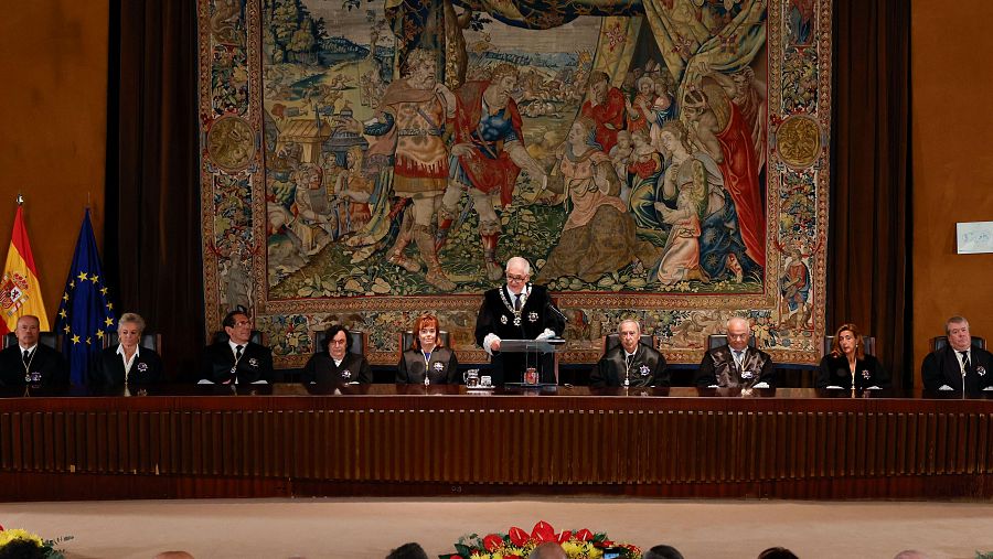 José María Macías toma posesión como magistrado del Tribunal Constitucional