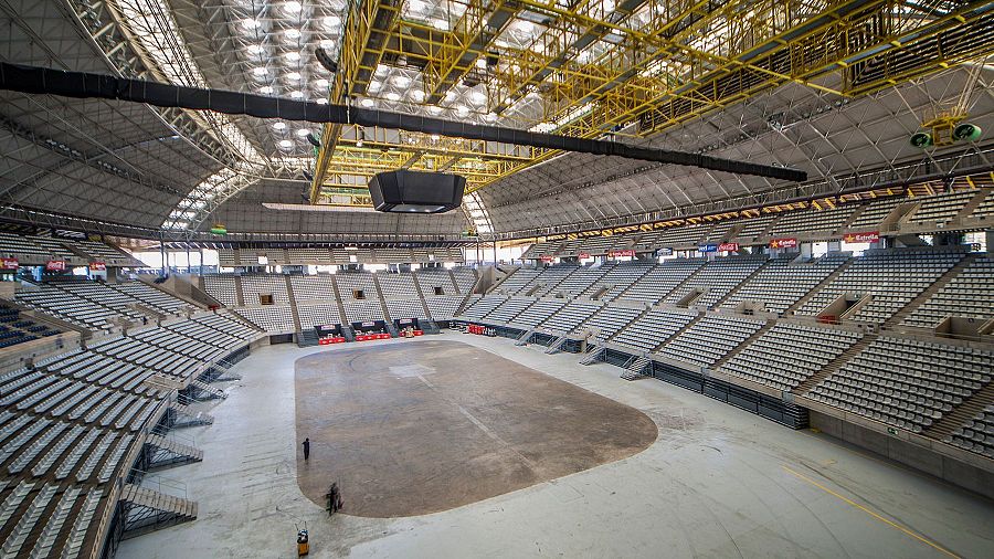 Palau Sant Jordi (Arata Isozaki, 1983-1990)