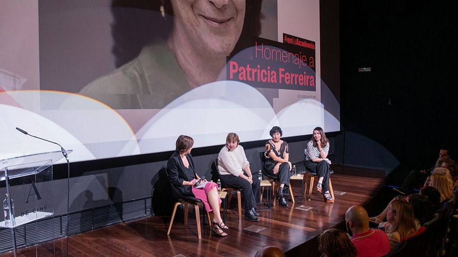 Homenaje Patricia Ferreira con Las Abogadas