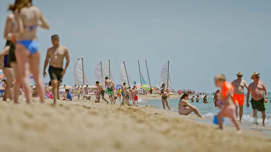 Castelldefels, paradís turístic de la burgesia catalana del segle passat