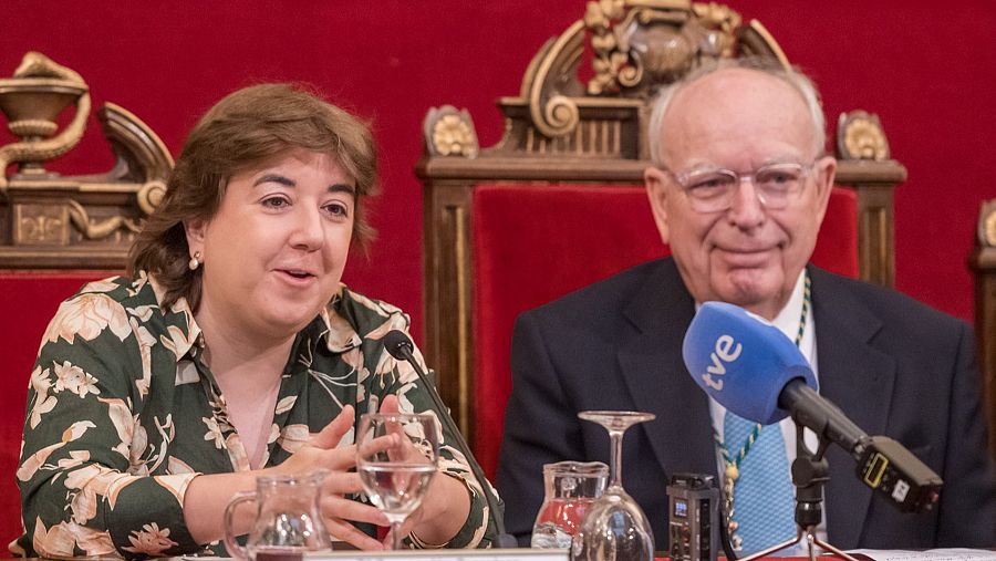 La presidenta de RTVE  y el presidente de la Real Academia de Medicina