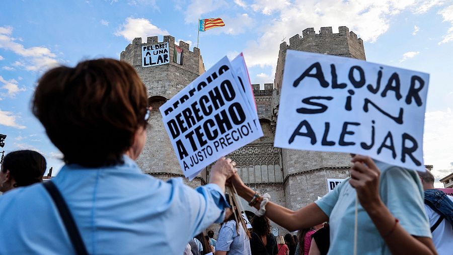 Manifestación por el derecho a la vivienda en Valencia