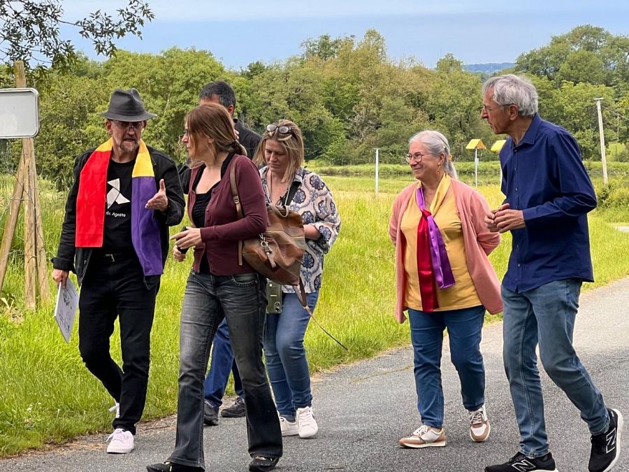 Visita al campo de concentración de Judes, en Francia.