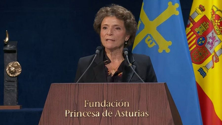 La presidenta de la Fundación Princesa de Asturias, Ana Isabel Fernández, encargada del discurso inaugural de la ceremonia