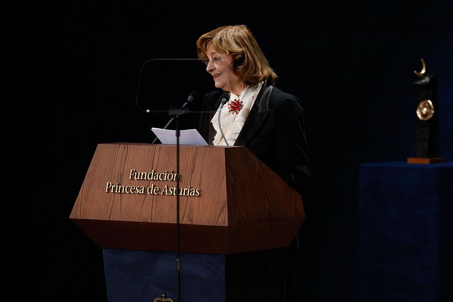 La escritora rumana de poesía, Ana Blandiana, Premio Princesa de Asturias 2024 dando su discurso de agradecimiento