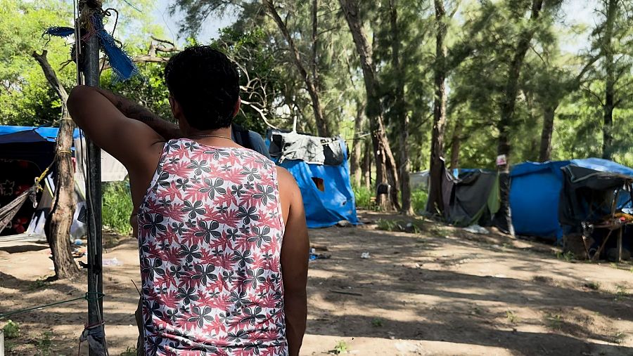 David, migrante venezolano en el campamento del bordo del Río Bravo, en la frontera con EE.UU.