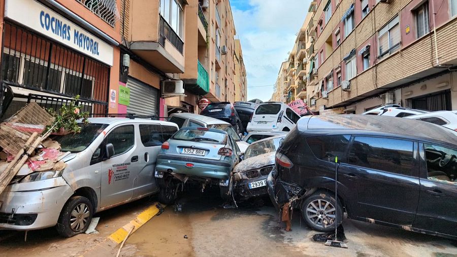 DANA: coches en Benetússer.