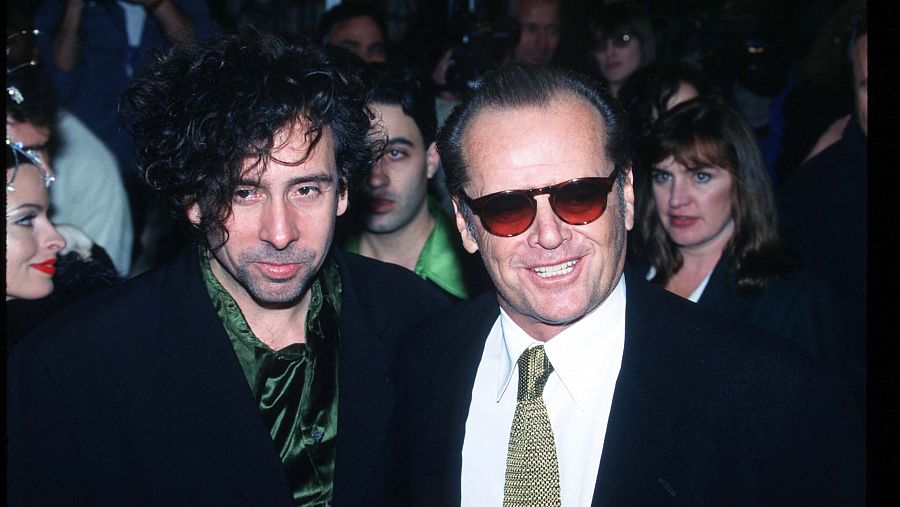 El director Tim Burton y el actor Jack Nicholson en la premiere de 'Mars Attack!' en el Grauman's Chinese Theatre en 1996