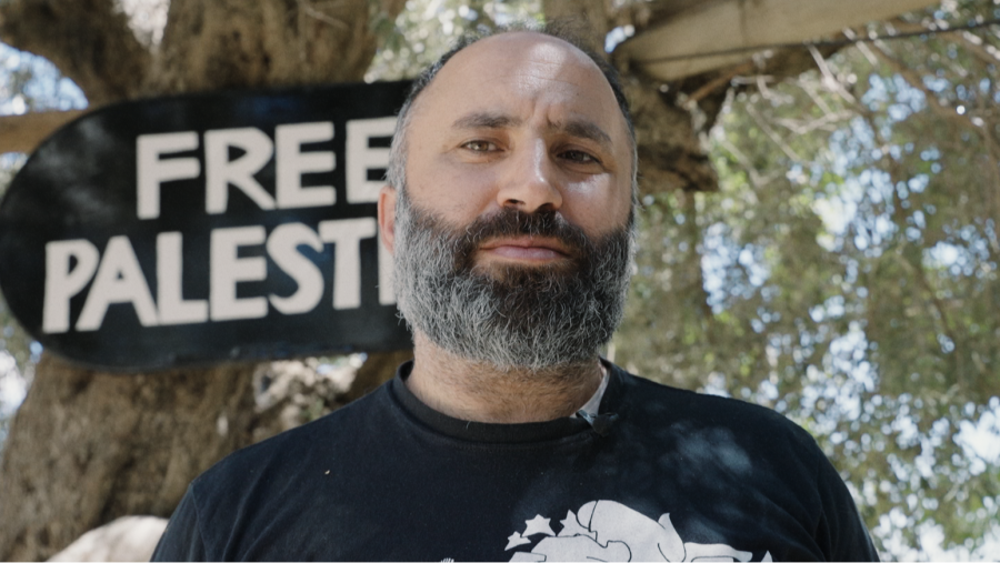 El activista Issa Amro en su casa de Tel Rumeida en Hebrón / David Sieira