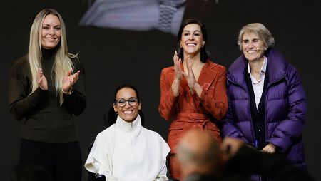 Lindsay Vonn, Teresa Perales y Carolina Marín aplauden en los Premios Princesa de Asturias 2024.