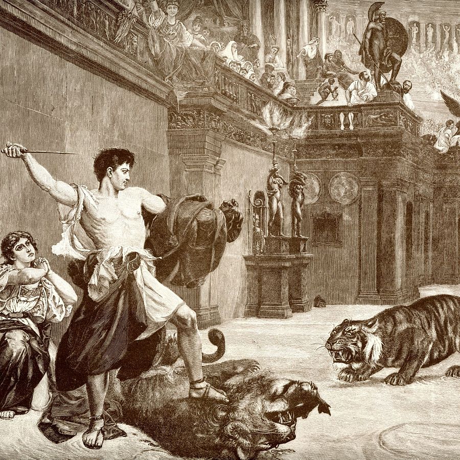 Gladiador victorioso sobre un león muerto, enfrenta a un tigre en el Coliseo. Una mujer observa. Escena de lucha en la antigua Roma.