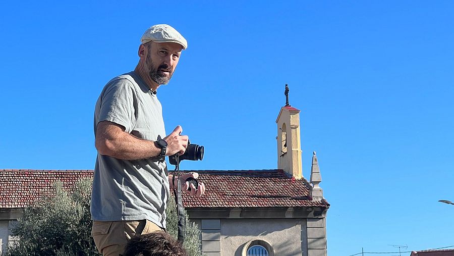 Alfredo González-Ruibal en el lugar de las excavaciones