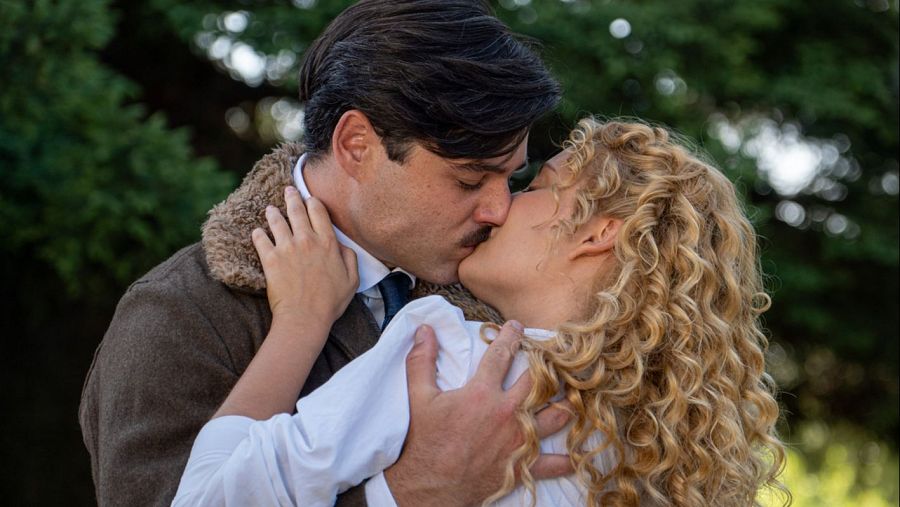 Jana y Manuel protagonizan una gran historia de amor en 'La Promesa'