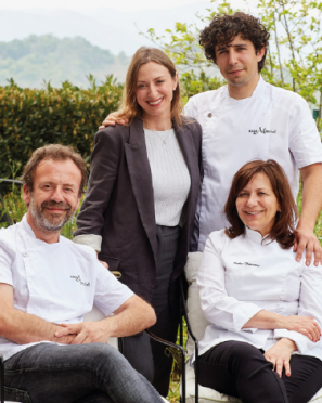 El equipo de Casa Marcial, restaurante ubicado en Arriondas, Asturias.