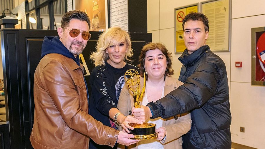 Ramón Campos y Josep Cister, con Concepción Cascajosa, presidenta de RTVE, y María Eizaguirre, directora de Comunicación y Participación