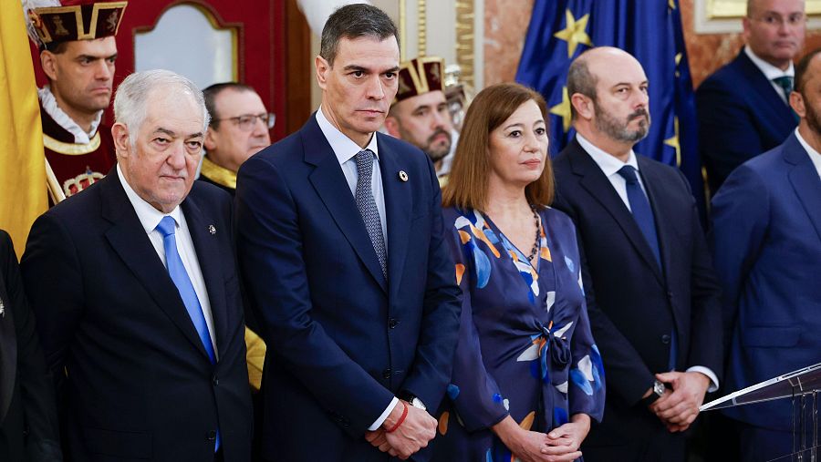 El presidente del Gobierno, Pedro Sánchez (2i), el presidente del Constitucional Cándido Conde-Pumpido (i), el presidente del Senado Pedro Rollán (d) y la presidenta del Congreso, Francina Armengol (2d)