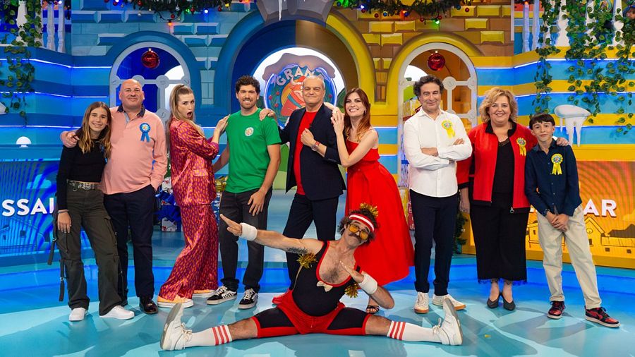 Foto de familia del primer programa.